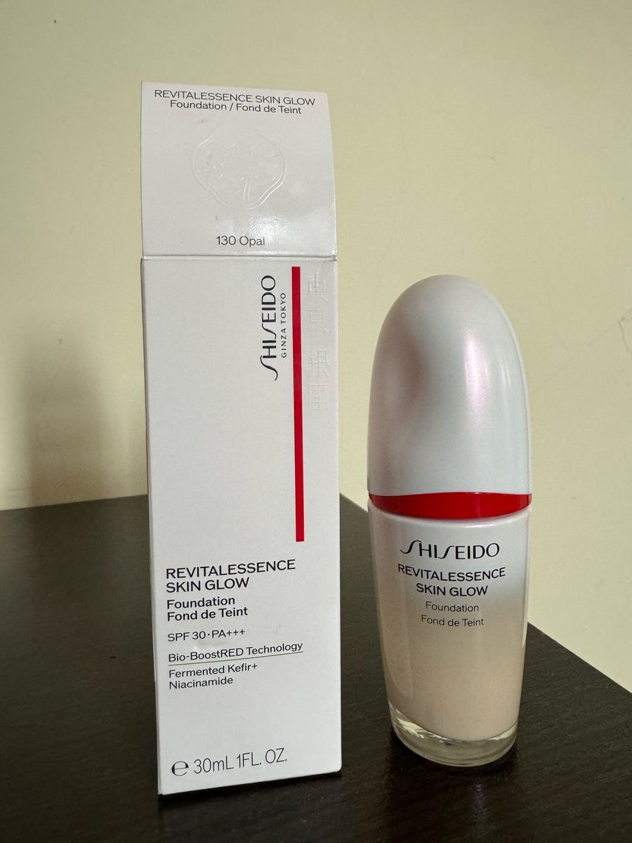 Base Shiseido Revitalessence Skin Glow Cor 130 Opal Base Shiseido Revitalessence Skin Glow Cor 130 Opal