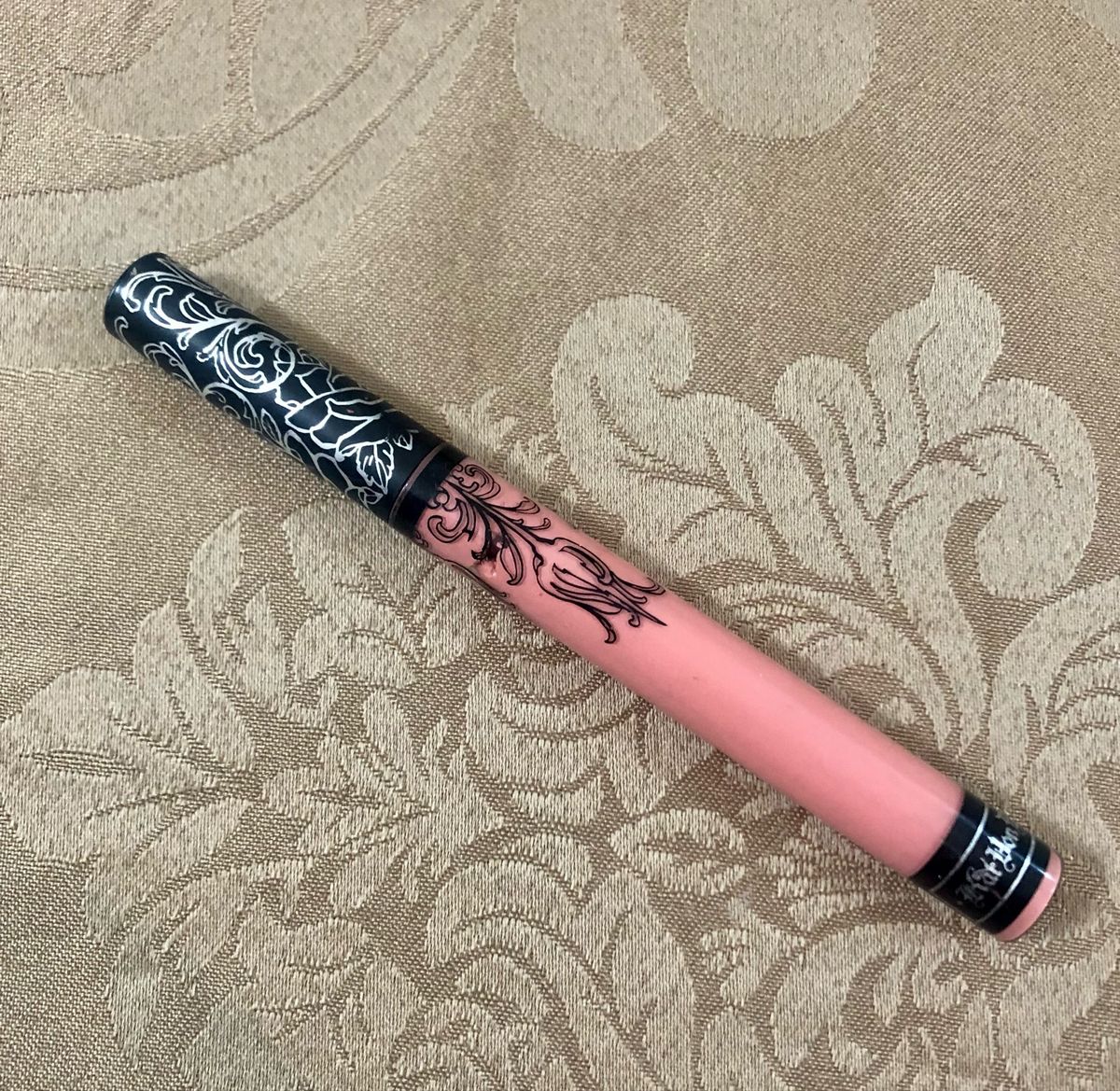 Batom Matte Kat Von D Muñeca | Kat Von D Usado 76414753 | enjoei