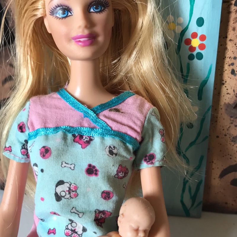 Antiga Barbie Gravida Com O