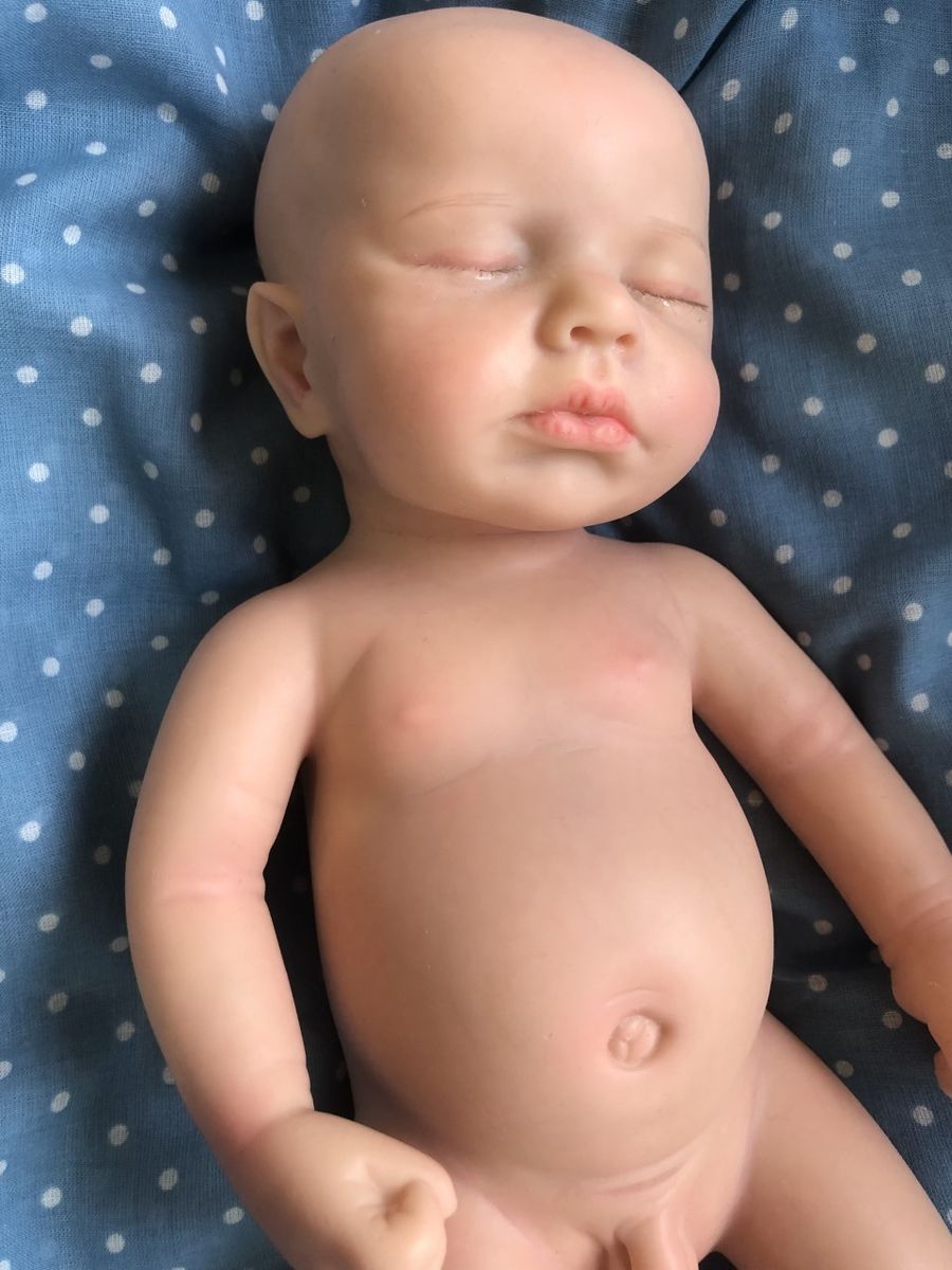 Bebê Reborn prematura de silicone solido 