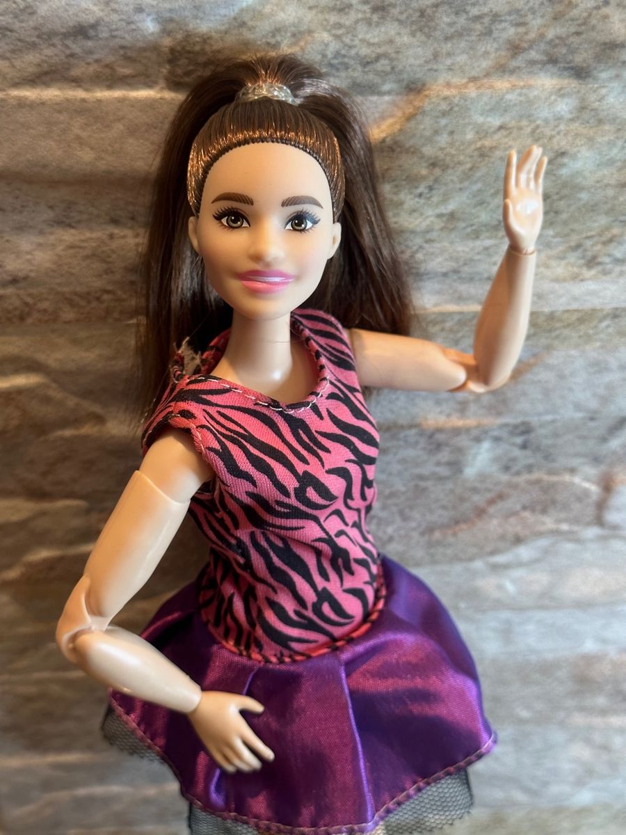 Boneca Barbie Loira Made Move Feita Para Mexer Articulada