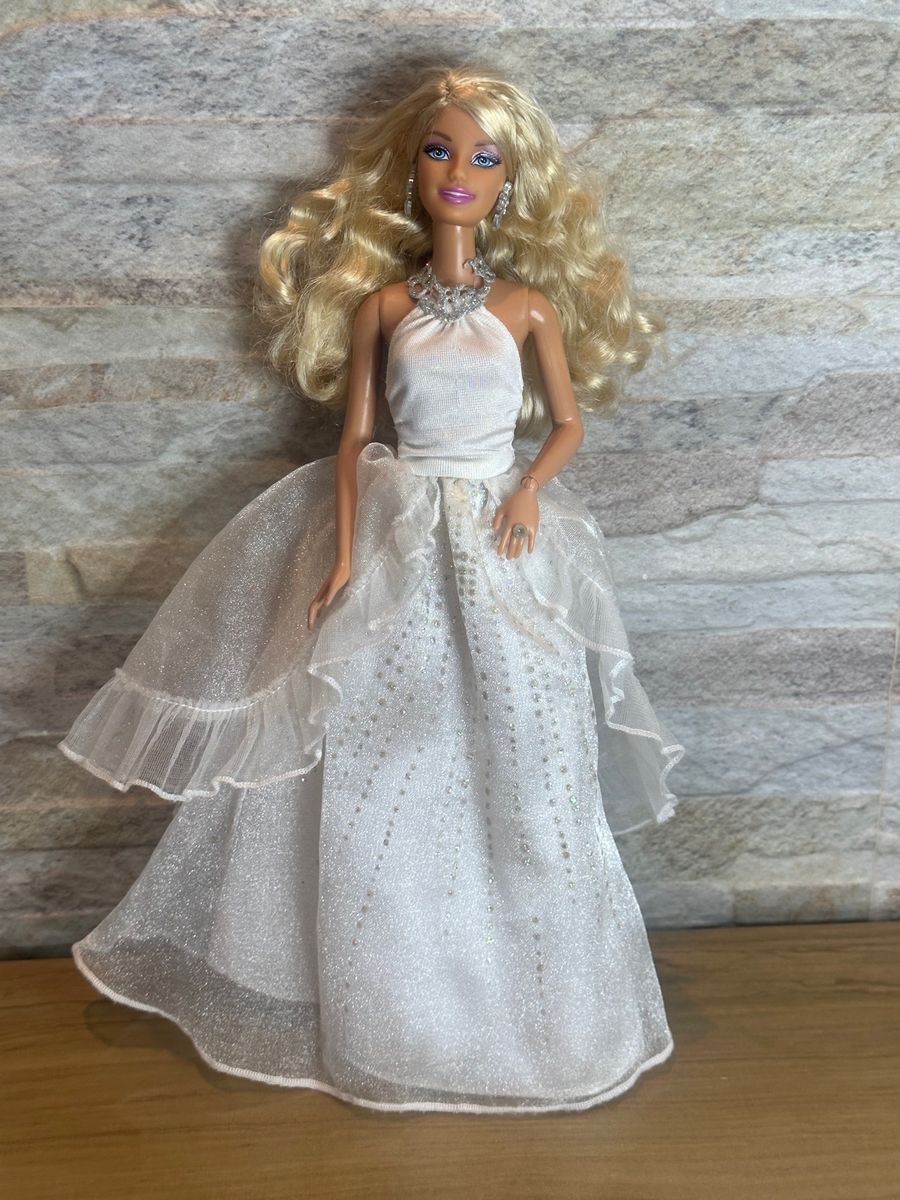 Belíssima Boneca Barbie Noiva 2009 Cabelos Loiros Cacheados Mattel Wedding  Marriage Bride Hasbro | Brinquedo Barbie Usado 89907308 | enjoei