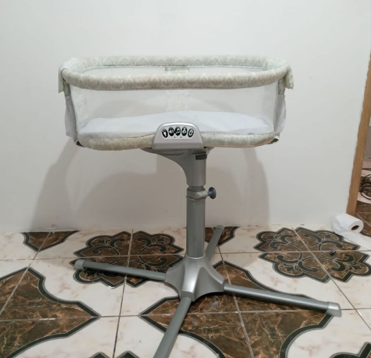Berço Moisés da Halo Bassinest Lenço Feminino Halo Bassinest Usado