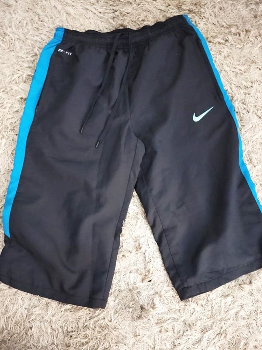 bermuda nike com ziper no bolso