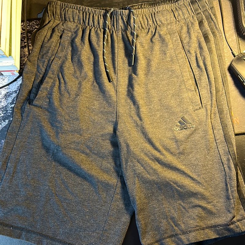 Bermuda adidas moletom hotsell