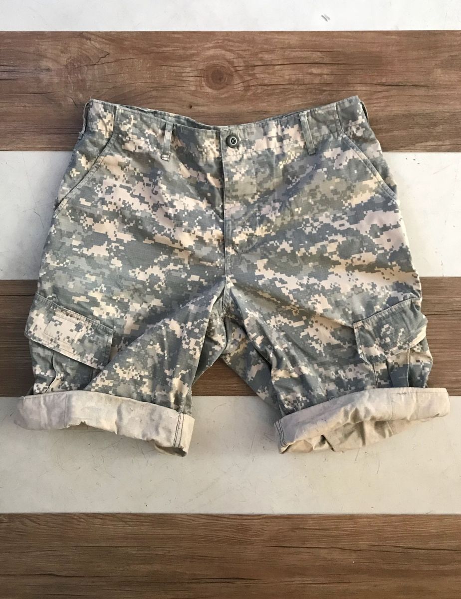 Bermuda Cargo Camuflada - Exército Americano - Original | Bermuda Masculina Exercito-Americano-Usa-Army Usado 24286761 | enjoei