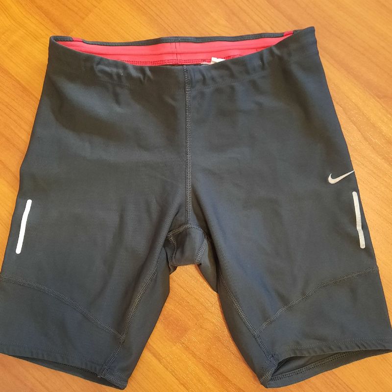 Shorts nike com clearance bolso