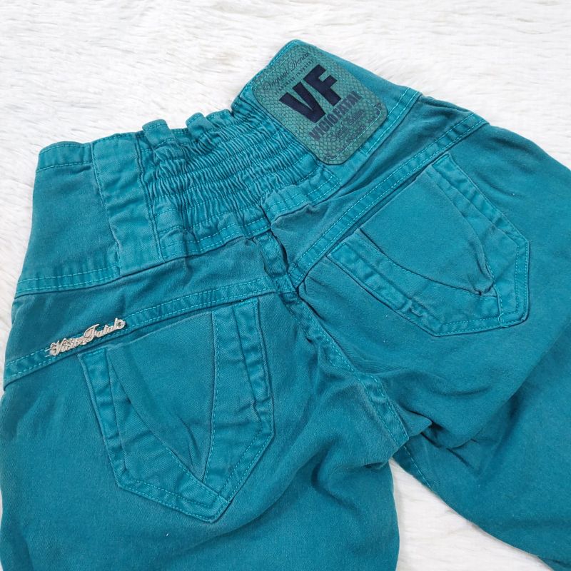 Bermuda Jeans Feminina Vício Fatal Cintura Alta Levanta Bumbum com Elastano  Tamanho 36 Shorts Feminino Vício Fatal Nunca Usado 108517644 enjoei