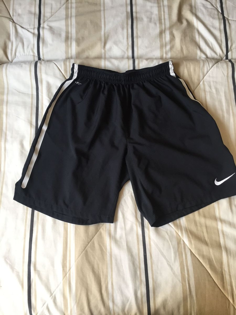 bermuda esportiva nike