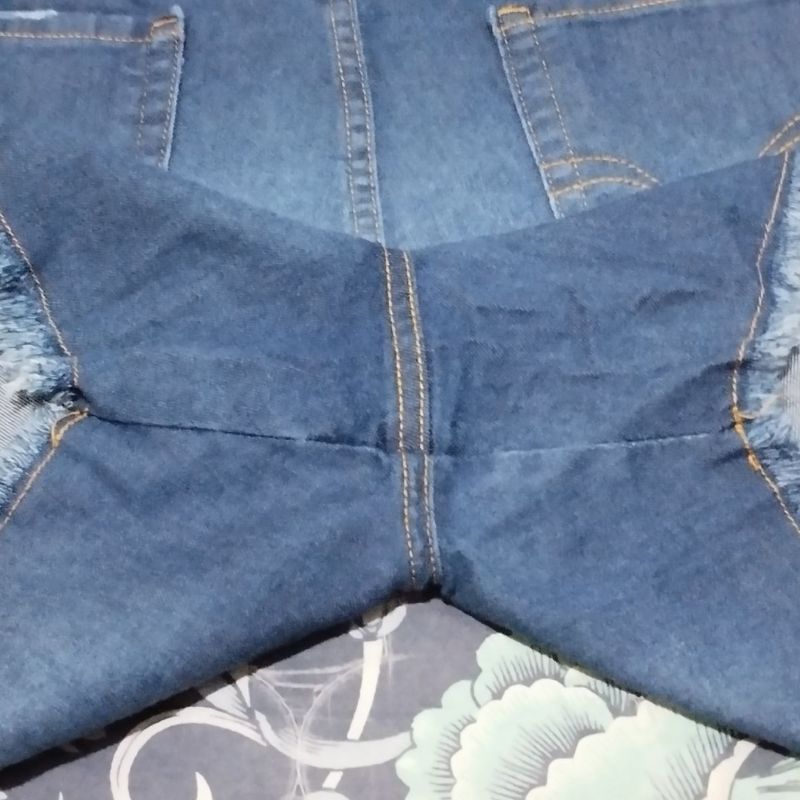 Short Plus Size Feminino Jeans Barra Desfiada Marisa - Compre Agora