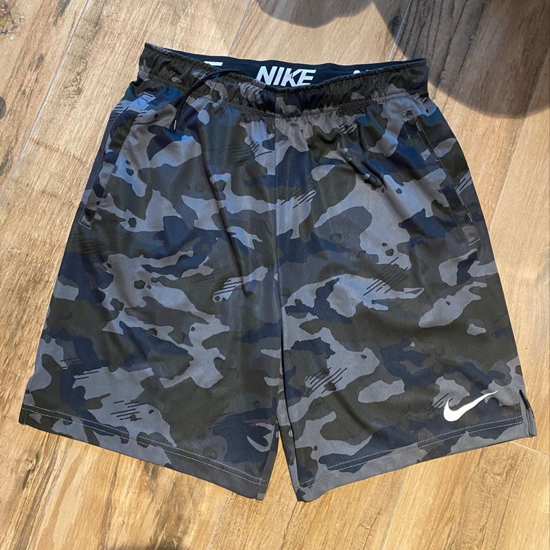 Bermuda store nike camuflada