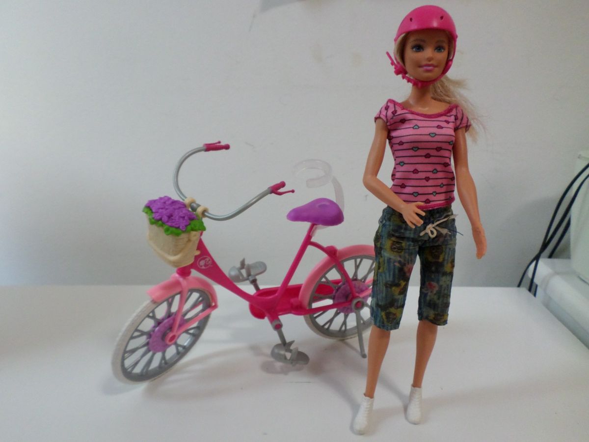 Barbie Bicicleta con cesta de flores
