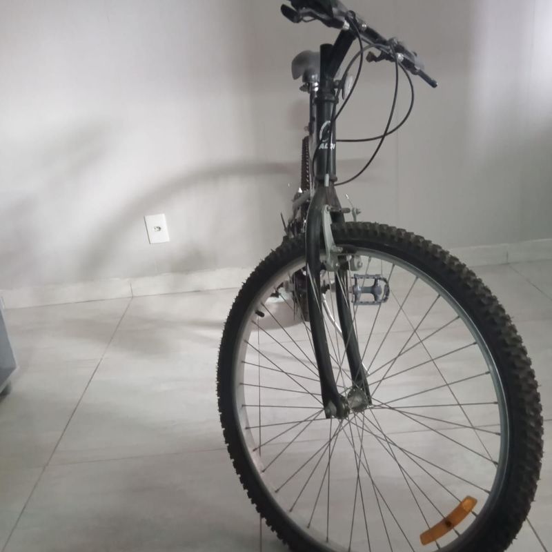 Bike Aro 26, Item p/ Esporte e Outdoor Caloi Usado 90071773