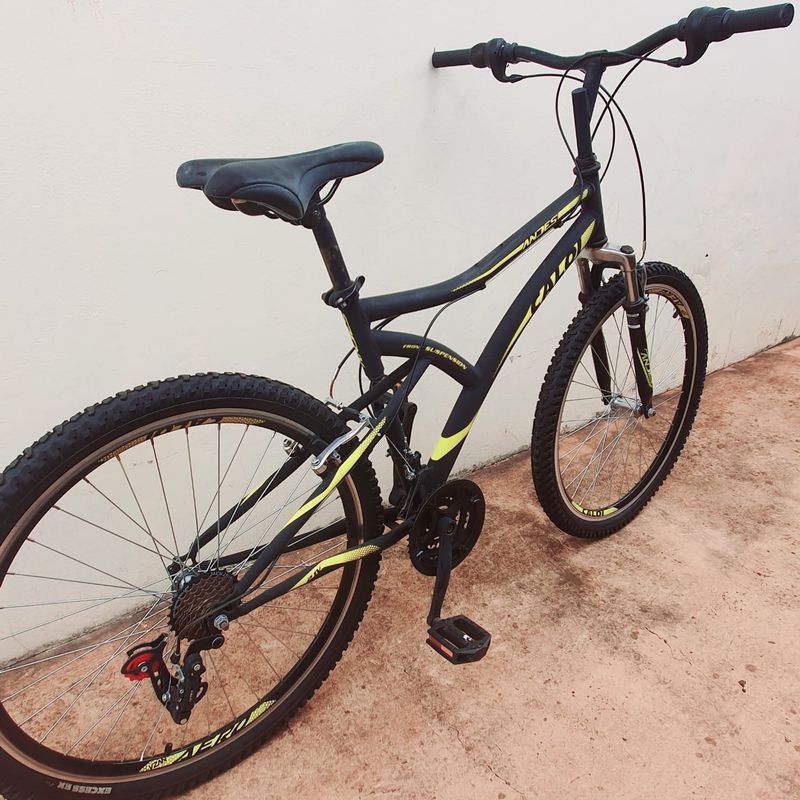 Bike Aro 26, Item p/ Esporte e Outdoor Caloi Usado 90071773