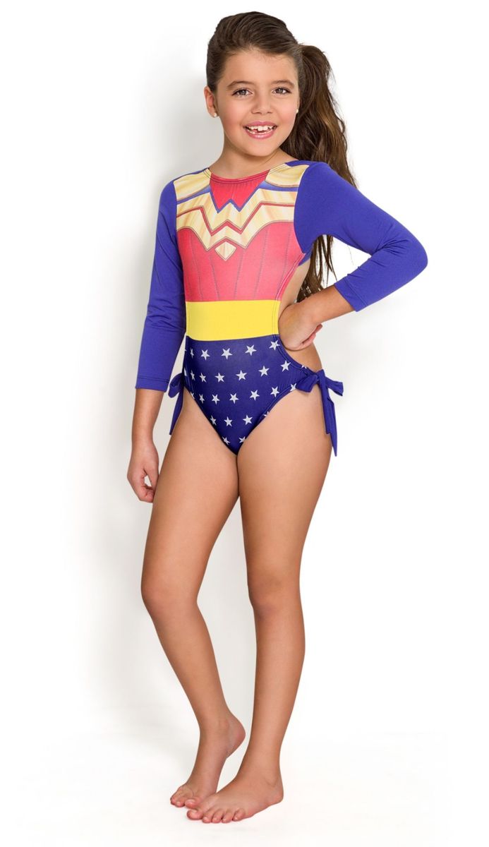 roupa com proteção solar infantil