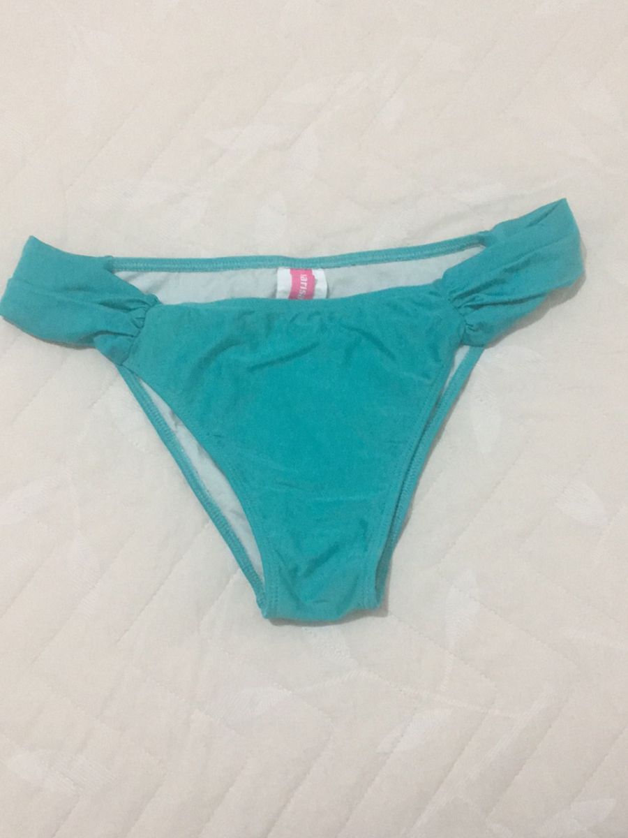 moda praia na marisa