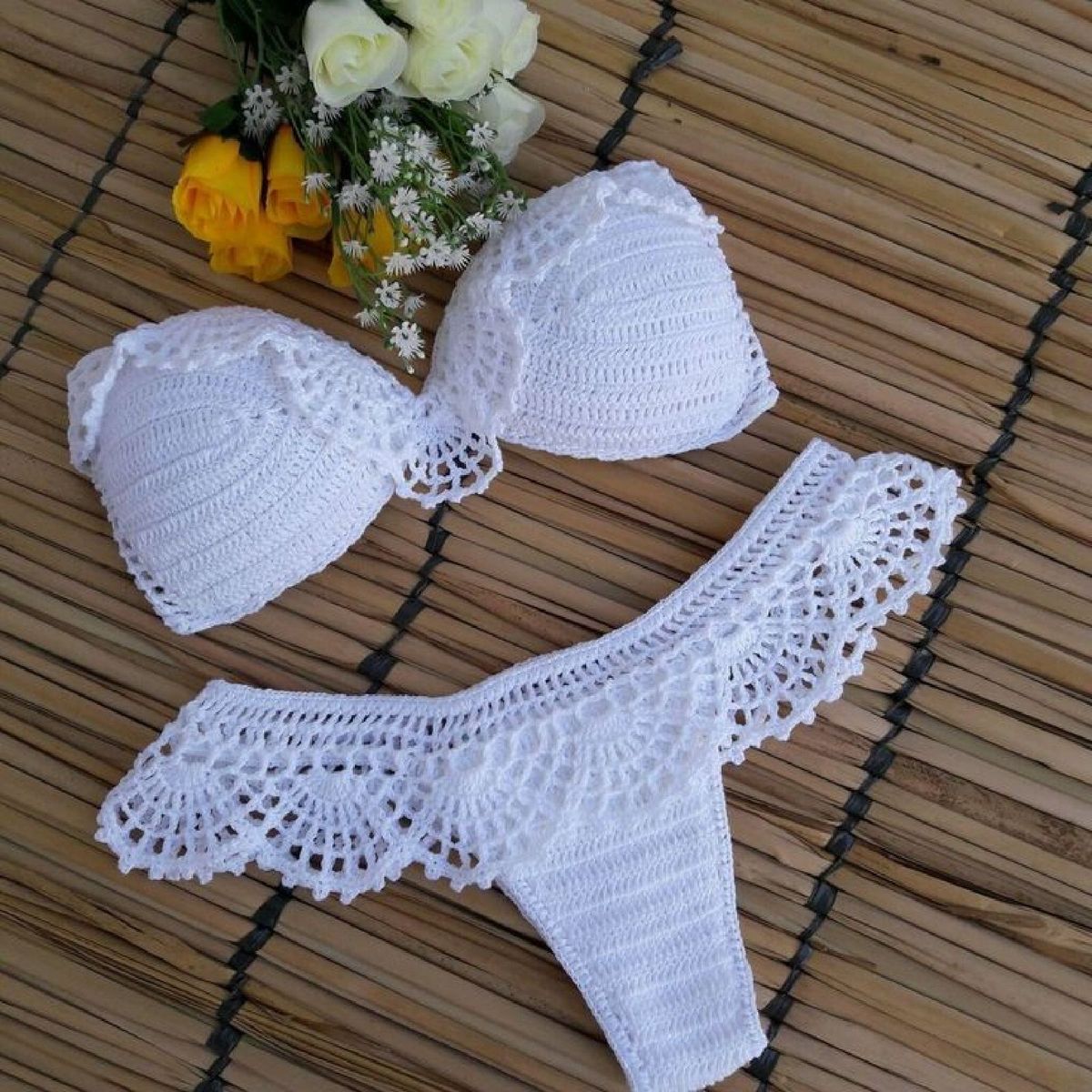Biquíni Tomara de Caia com Babado | Moda Praia Feminina Belissima