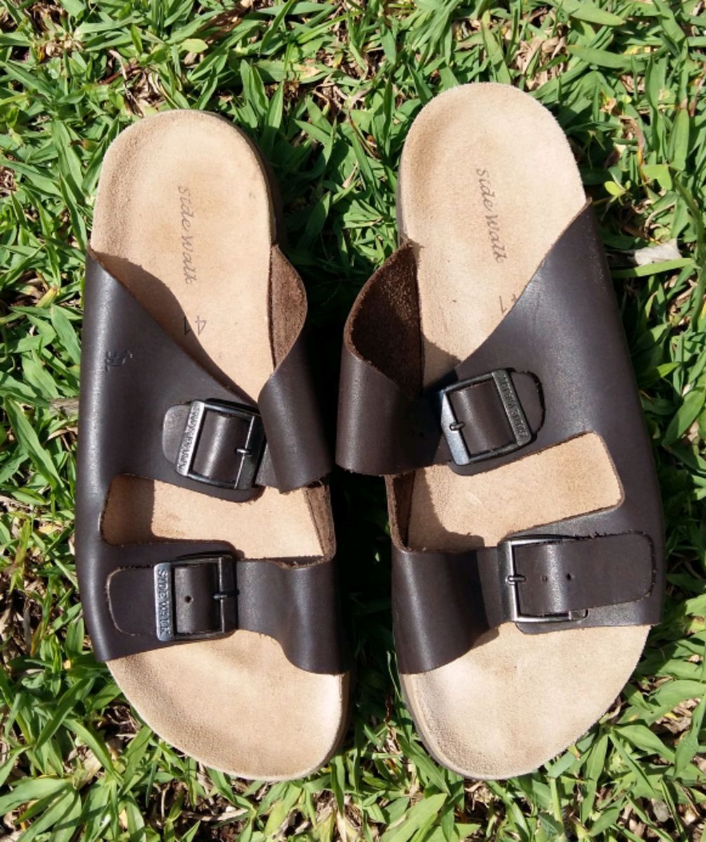 sandalia side walk