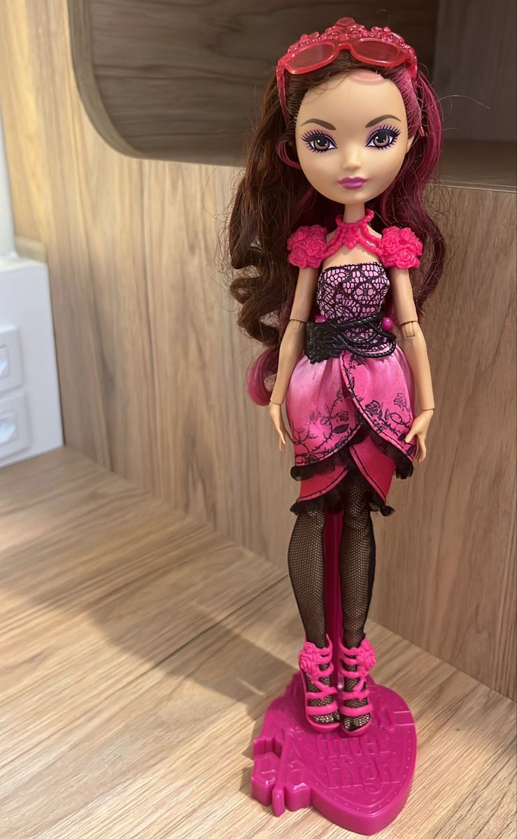 Boneca Ever After High Rosabella Beauty Wave 1 | Brinquedo Ever After High  Usado 84734372 | enjoei