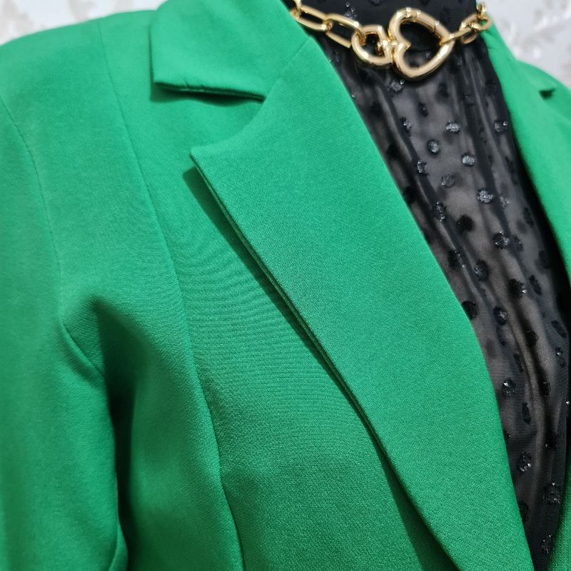 Blazer Alfaiatado em Viscolinho com Botão Único e Punhos Dobrados Verde