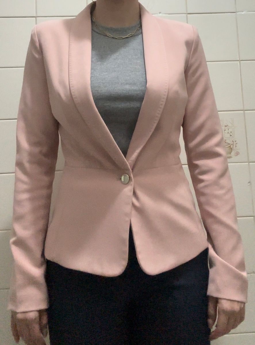 Blazer Rosa Forrado com Detalhes Dourados - P/36 | Ysc City Usado