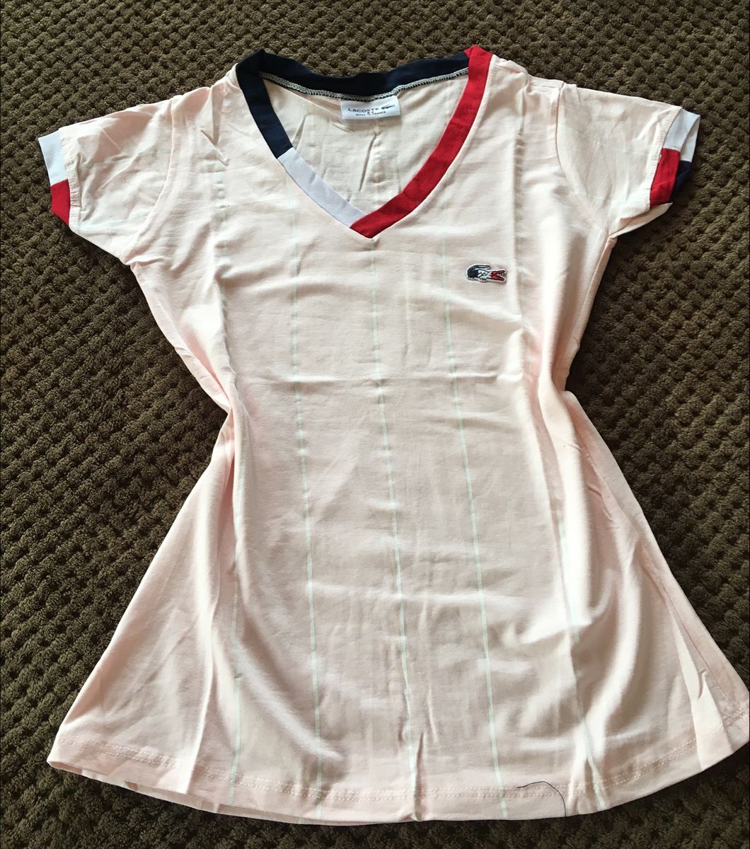 Camiseta baby look feminina hot sale lacoste