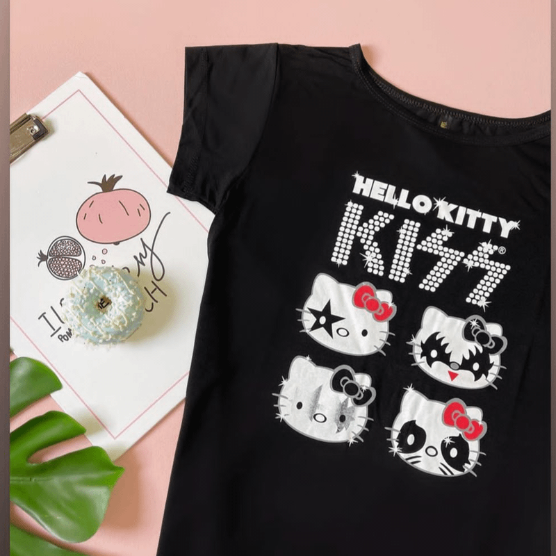 Camiseta cropped hello kitty