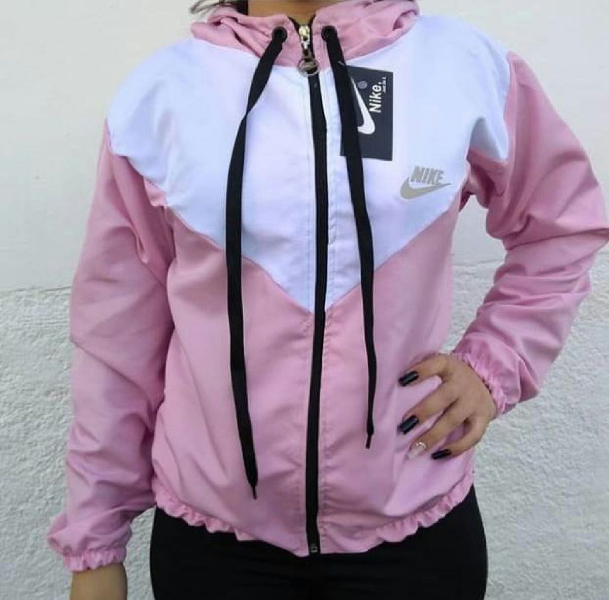 jaqueta nike corta vento feminina rosa