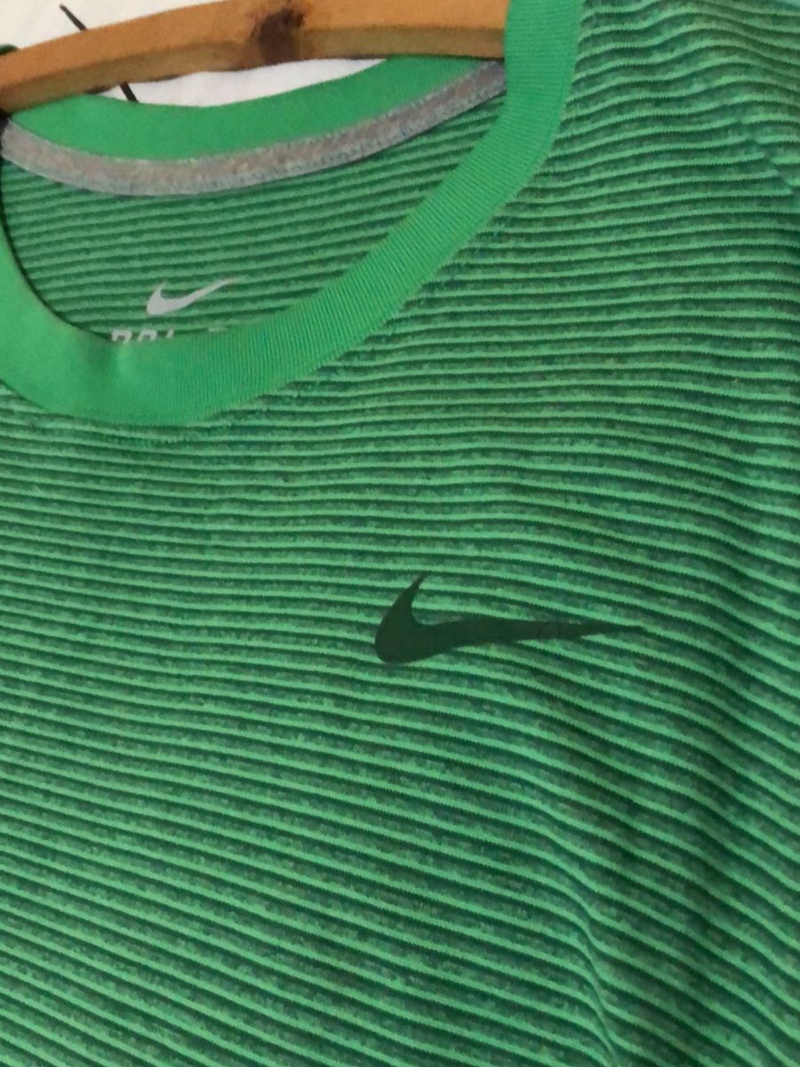 blusa esportiva nike