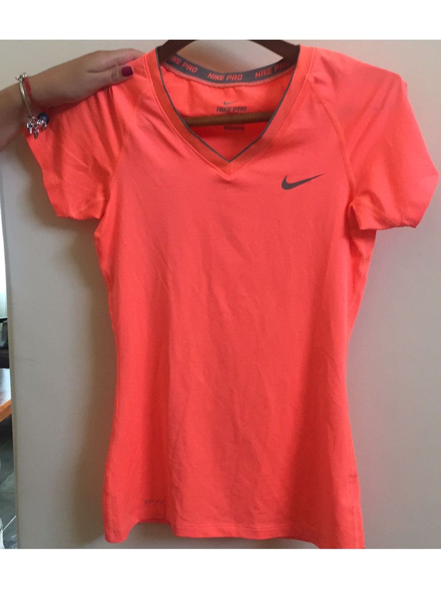 blusa esportiva nike