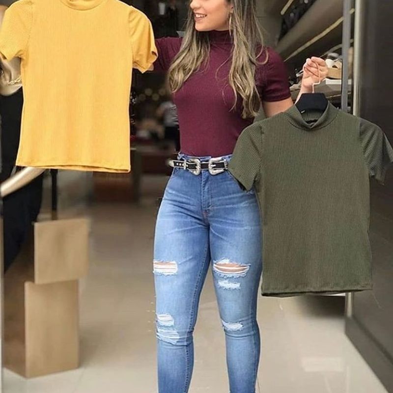 Blusas femininas best sale curtas da moda