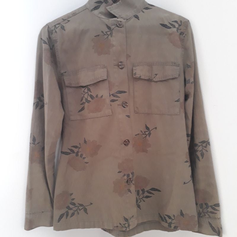 Blusa estilo militar store feminina