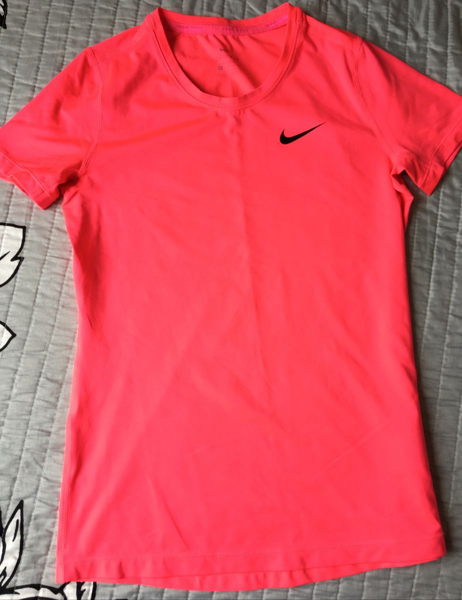 camiseta nike neon