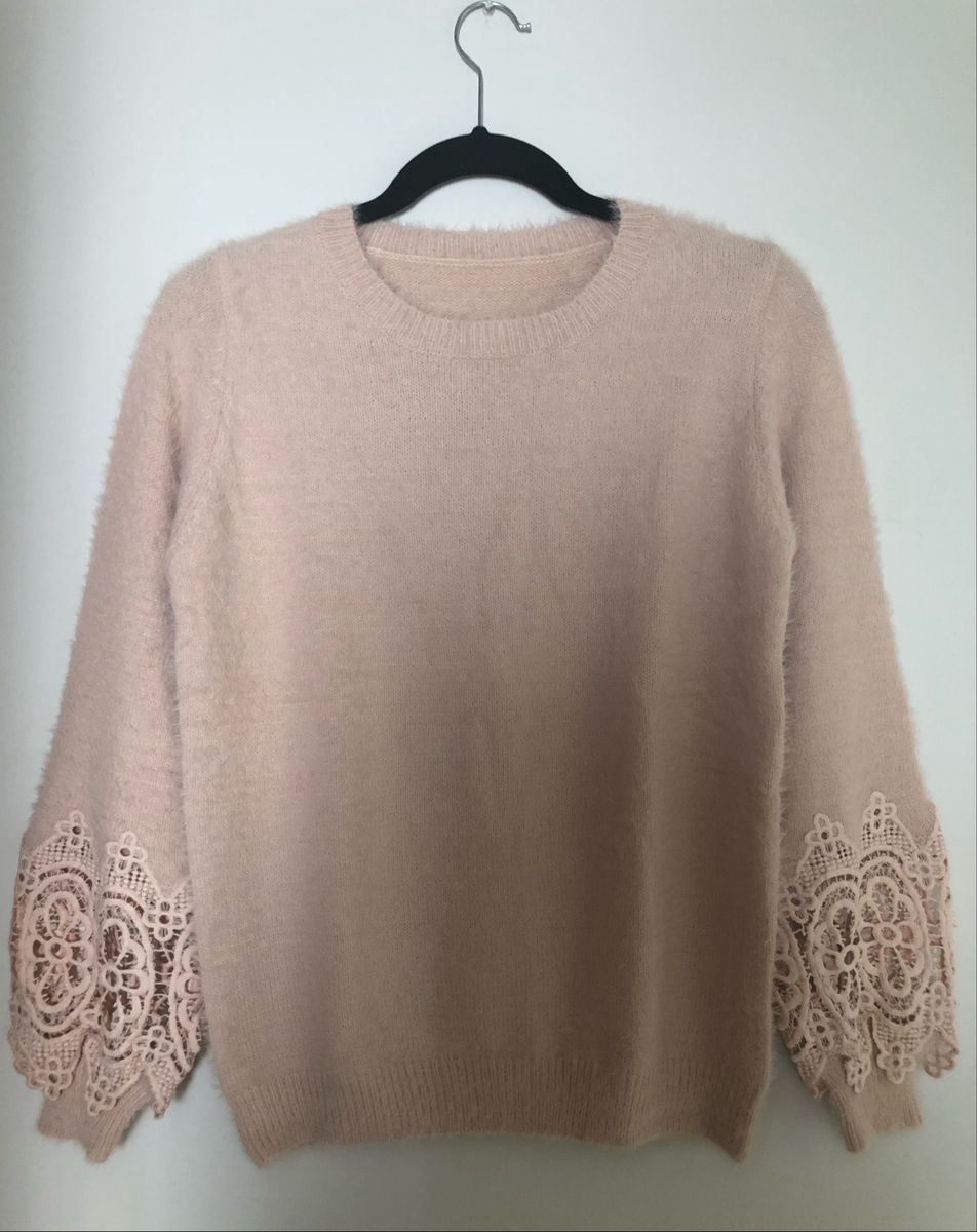 blusa pelinho com detalhes de renda na manga - blusas sem marca