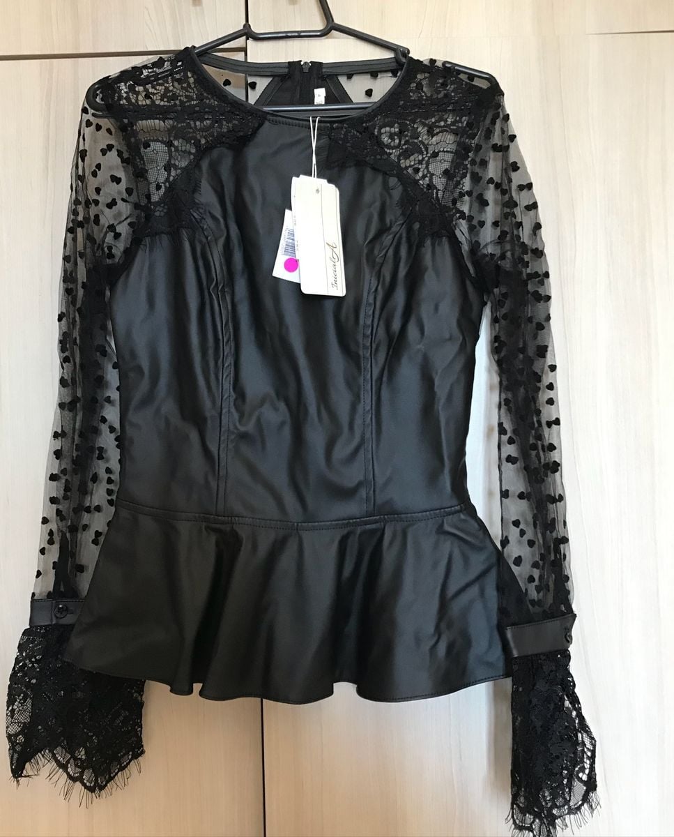 blusa peplum couro