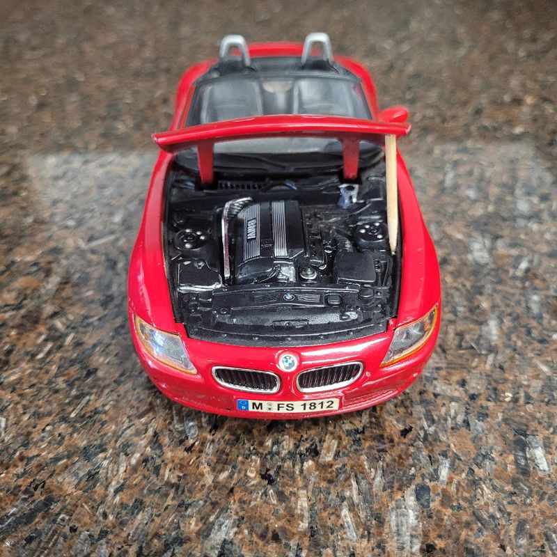 Bmw Z4 1/32 Miniatura | Maisto Usado 112257121 | enjoei