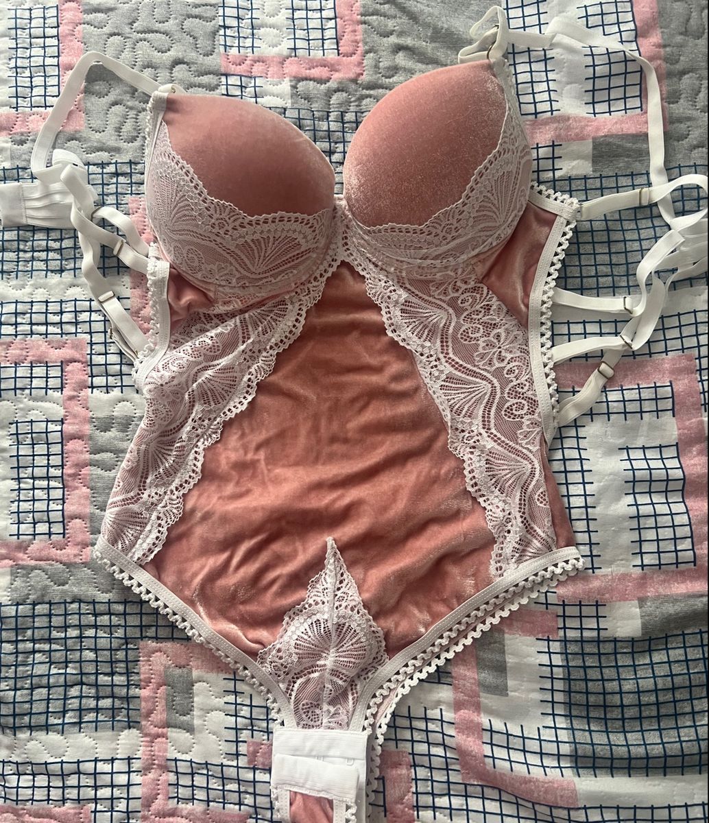 Body Lingerie Sexy Rosa e Branco C Bojo Segredo Lacrado P