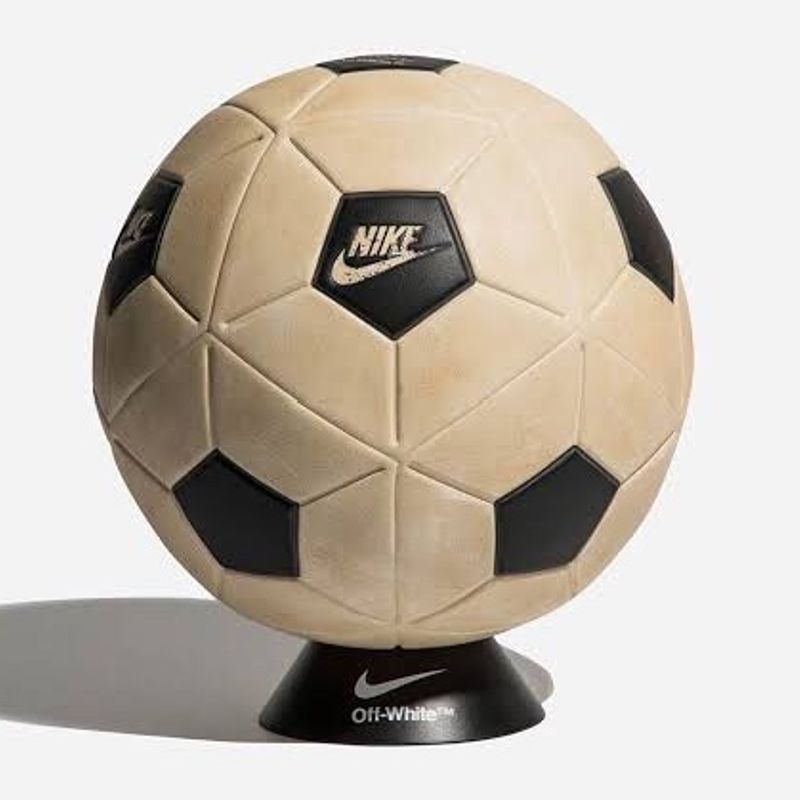 Nike store ball magia