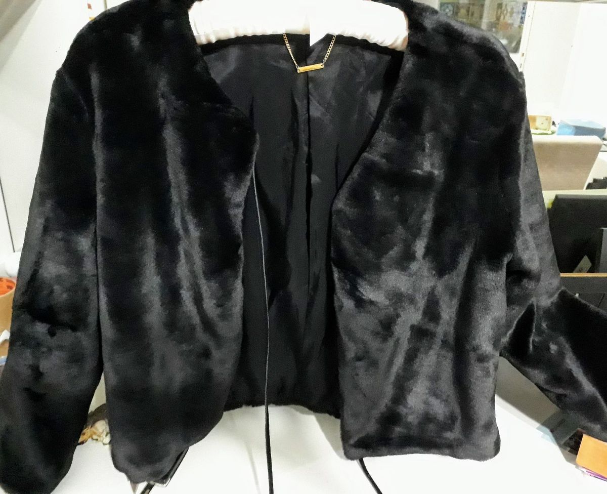 bolero em veludo preto com forro de cetim - casaquinhos ex site