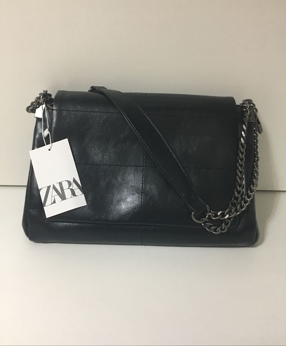 Bolsa Tiracolo com Aba Rock Preta Zara Bolsa de Ombro Feminina Zara