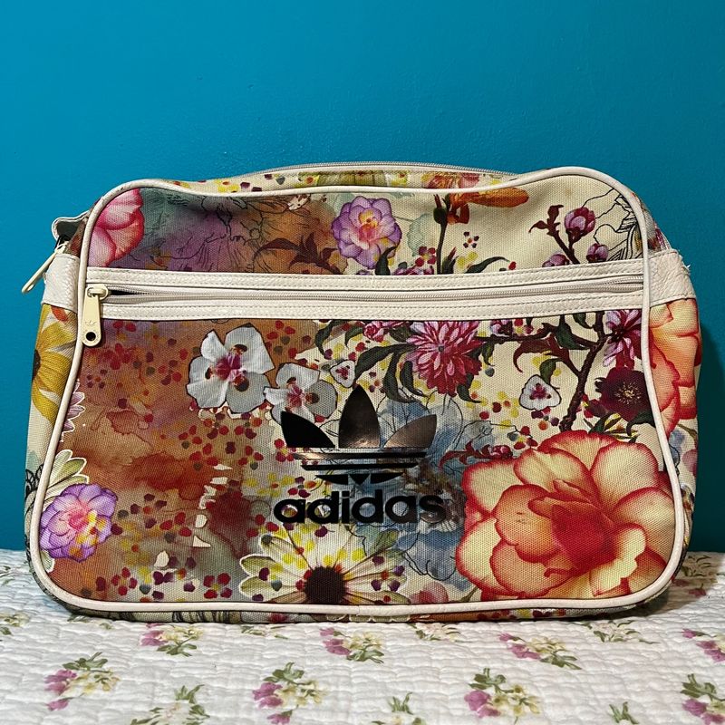 Bolsa Airliner Confete Adidas Bolsa de Ombro Feminina Adidas Usado 86096311 enjoei