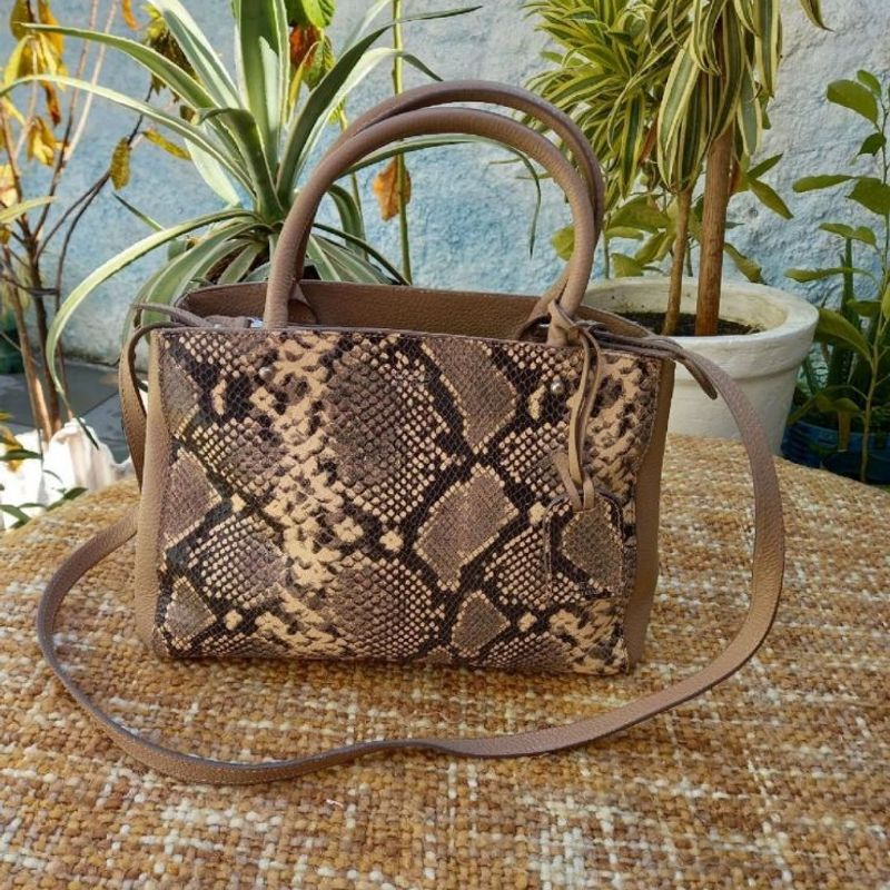 Bolsa Animal Print Arezzo Bolsa de m o Feminina Arezzo Usado