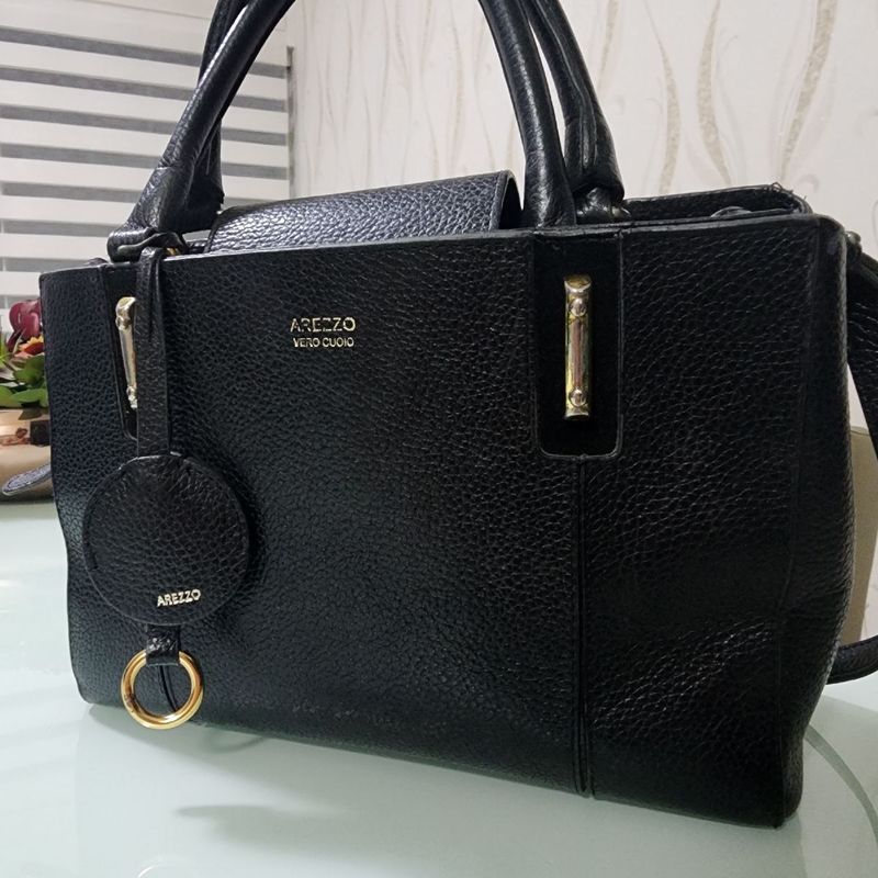 Bolsa Arezzo Couro Preta Bolsa de Ombro Feminina Arezzo Usado