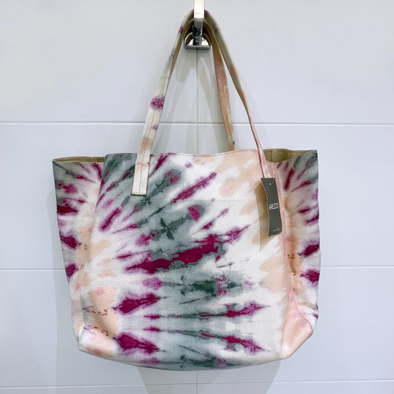 Bolsa Arezzo Shopping Tie dye de Ombro Grande em Couro Bolsa de Ombro Feminina Arezzo Nunca Usado 92297980 enjoei