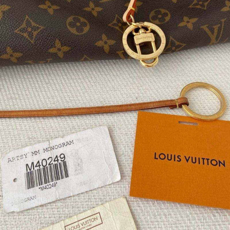 Chaveiro para por em Bolsa | Jóia Feminina Louis Vuitton Usado 69536760 |  enjoei