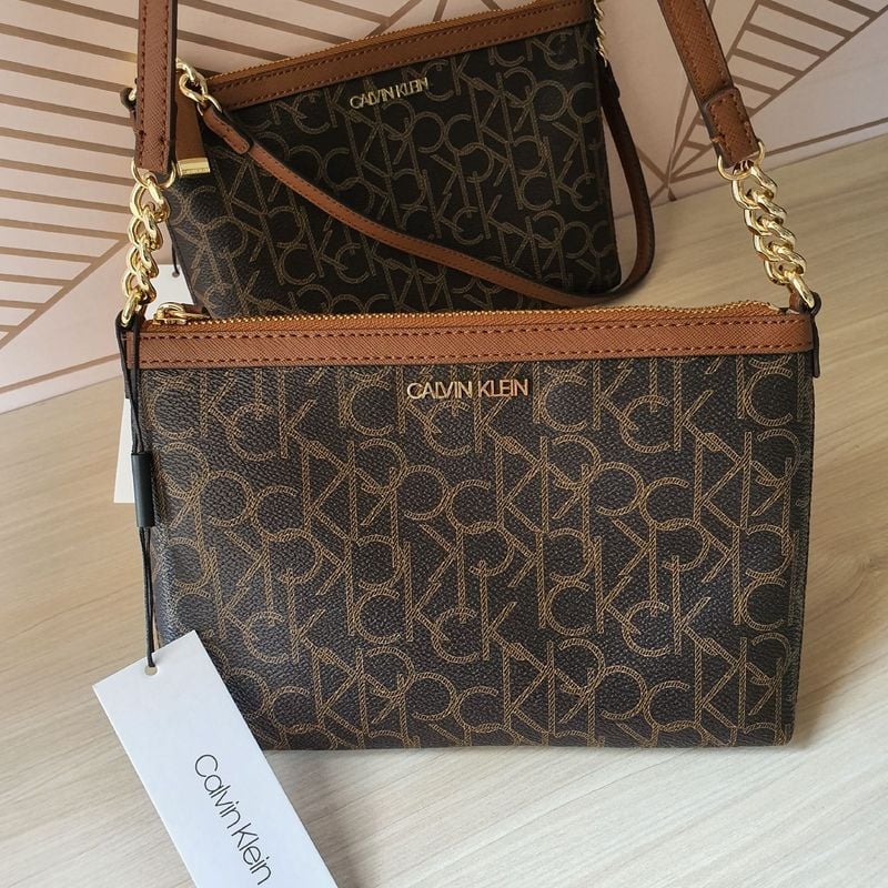 Bolsa Calvin Klein Monograma Marrom (Original) Bolsa de Ombro