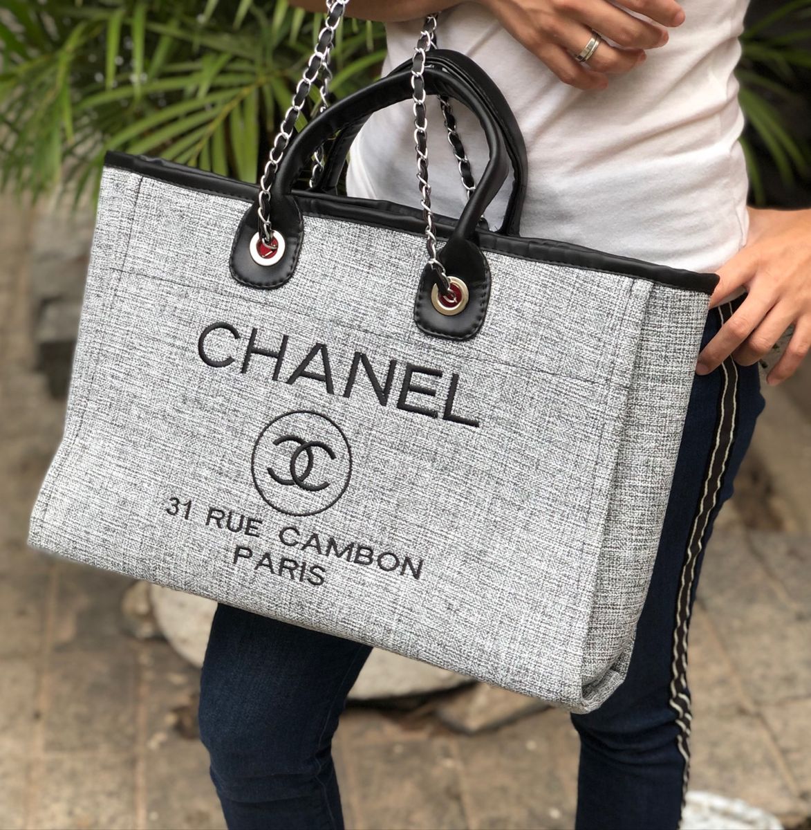 Bolsa Chanel Grande Bolsa de mão Feminina Chanel Nunca Usado 36908867