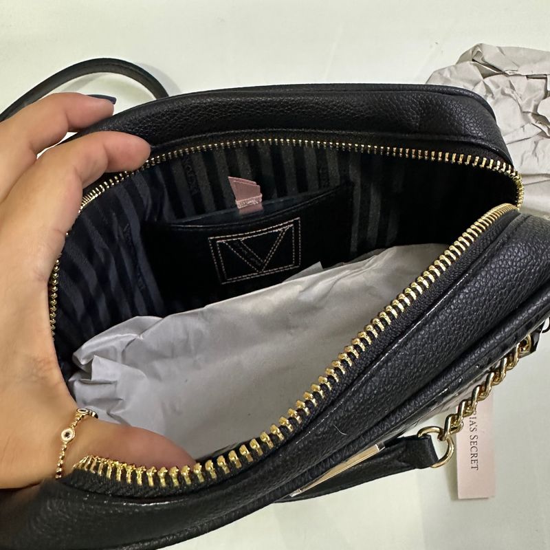Bolsa Cross Body Victoria`s Secret V-Quilt Shoulder Bag Preta|Buymee  Produtos Importados|Acesse E Confira