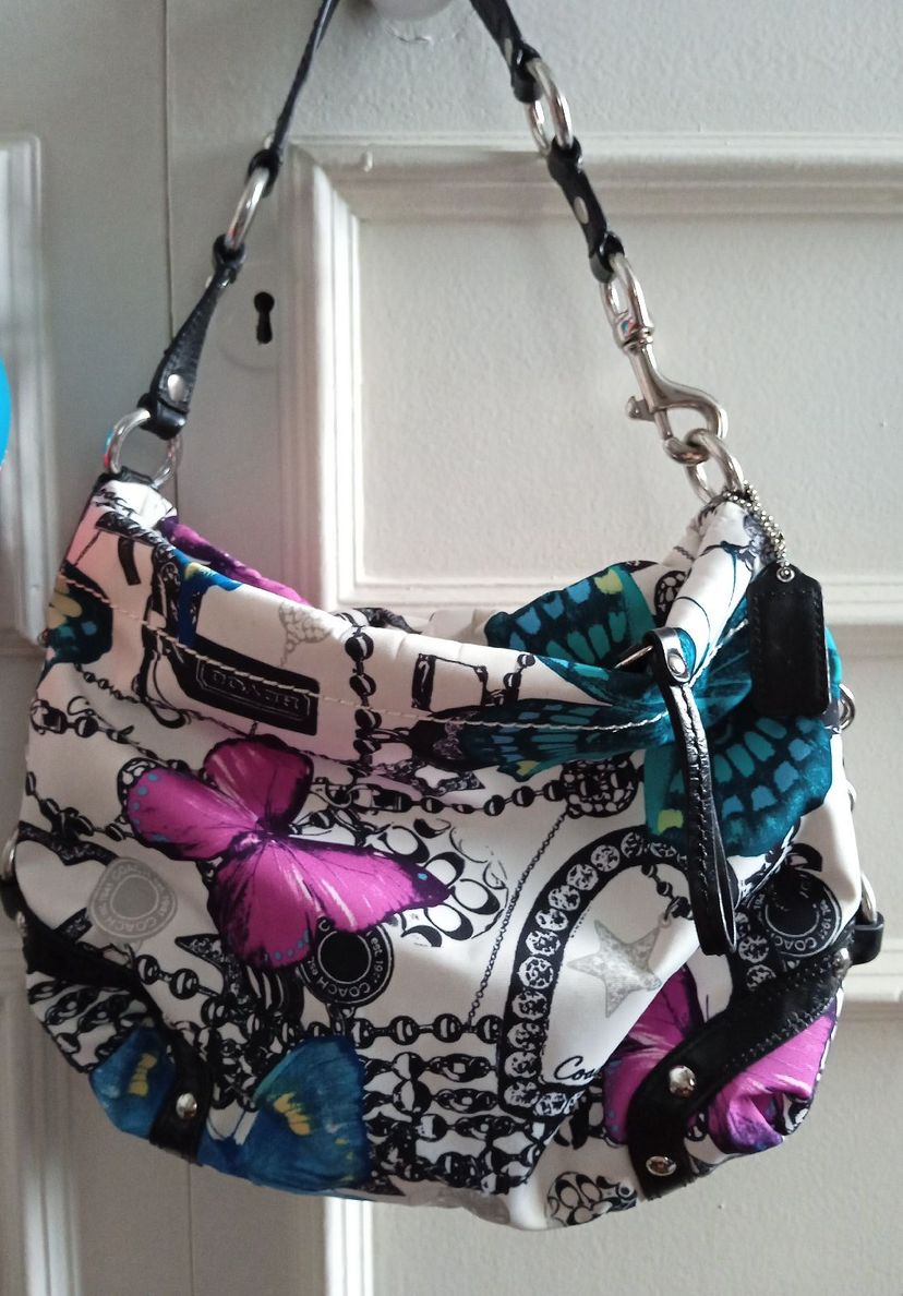 Bolsa da Coach Designer de Borboletas. | Clutch Feminina Coach Usado ...