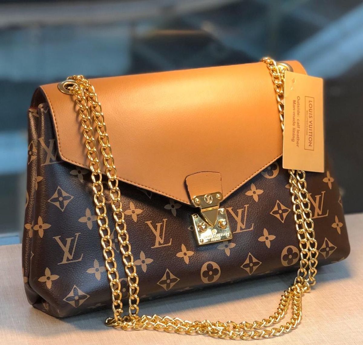 Bolsa Louis Vuitton com Corrente  Bolsa Masculina Louis Vuitton